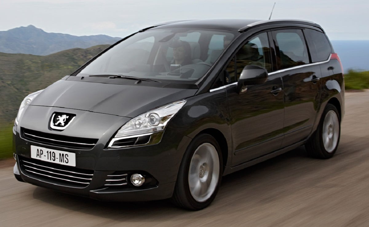 Descargar Manual PEUGEOT 5008 2010 de usuario PDF gratis