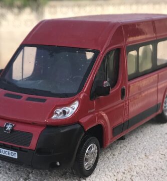 Descargar Manual PEUGEOT BOXER 2010 de usuario PDF gratis
