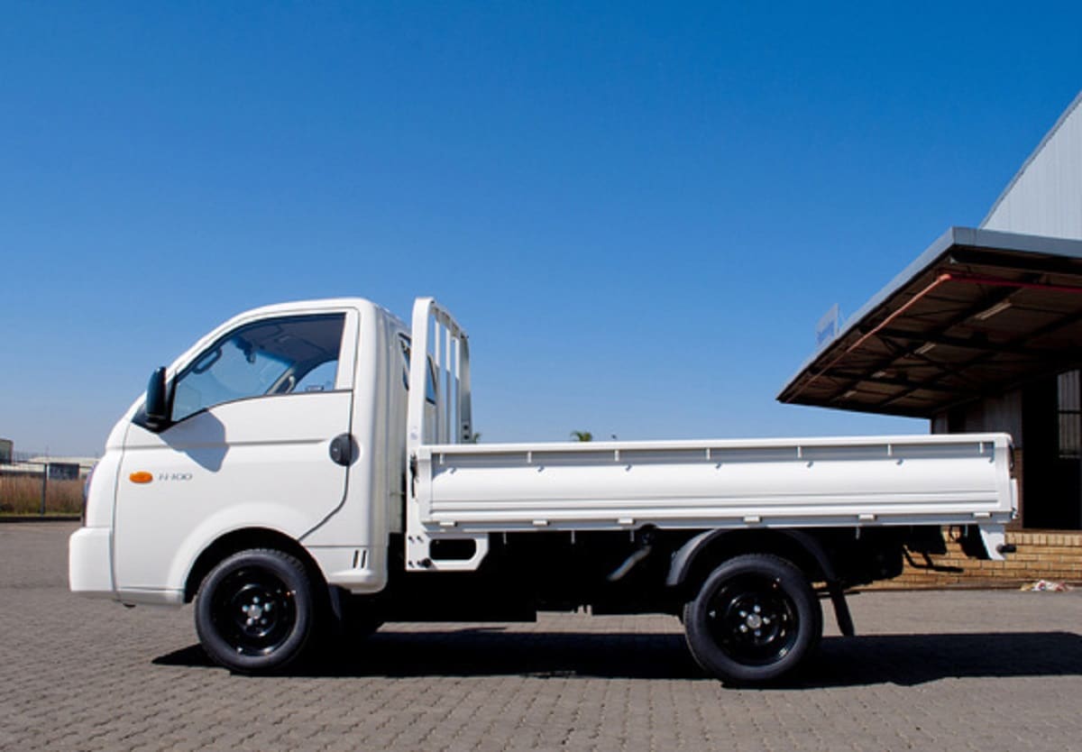 Descargar Manual HYUNDAI H-100 TRUCK 2011 de Usuario