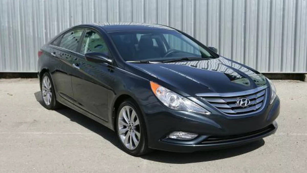 Descargar Manual HYUNDAI SONATA 2011 de Usuario