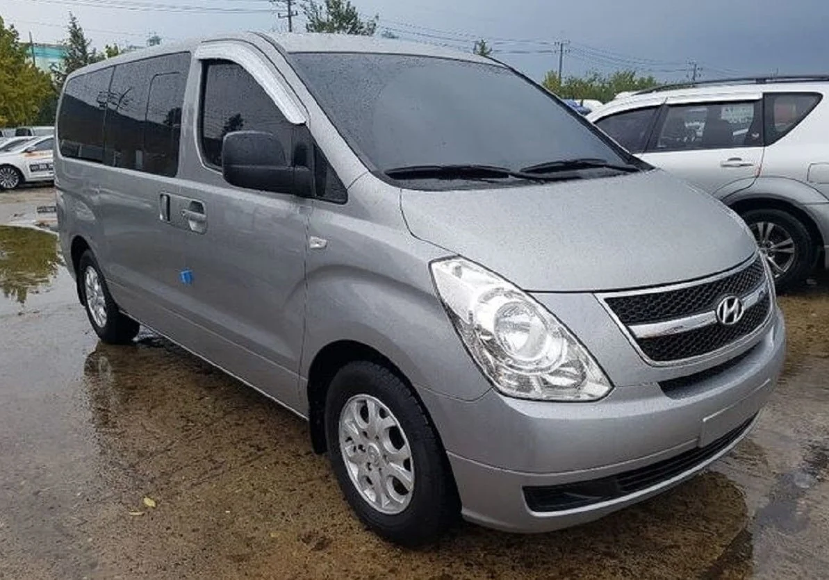 Descargar Manual HYUNDAI GRAND STAREX 2012 de Usuario