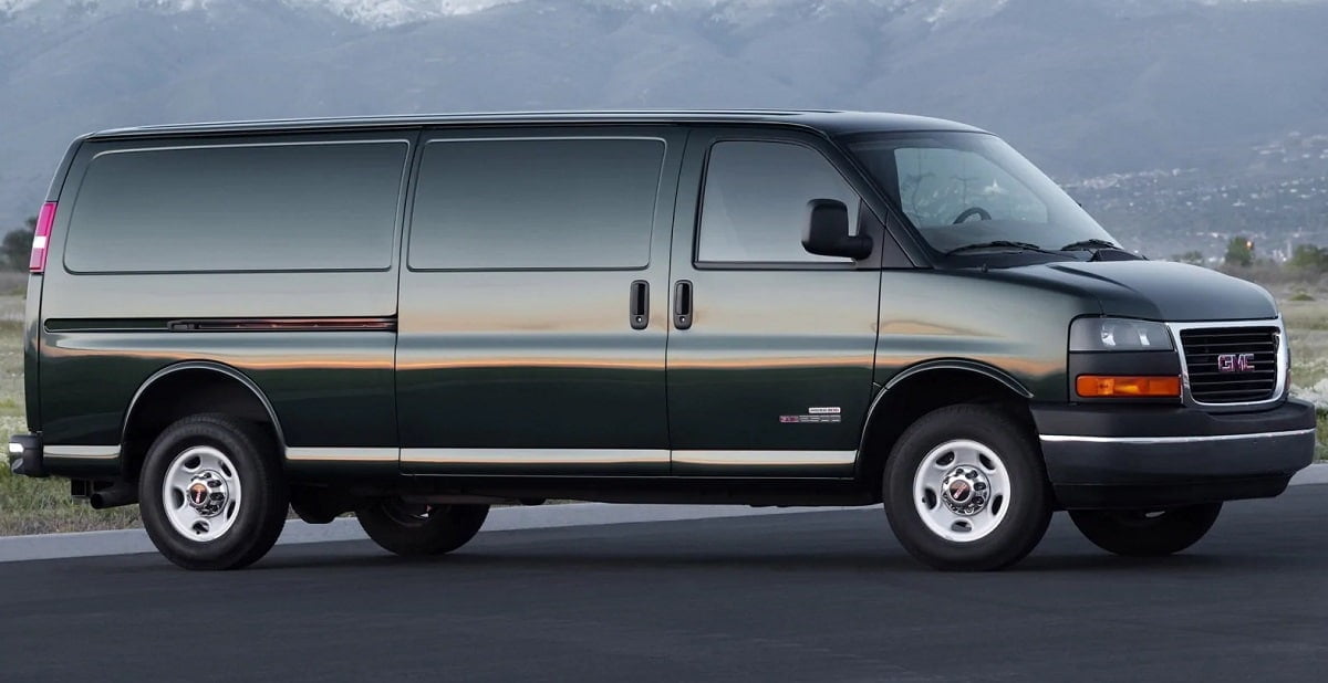 Descargar Manual GMC SAVANA CARGO VAN 2013 de Usuario Gratis