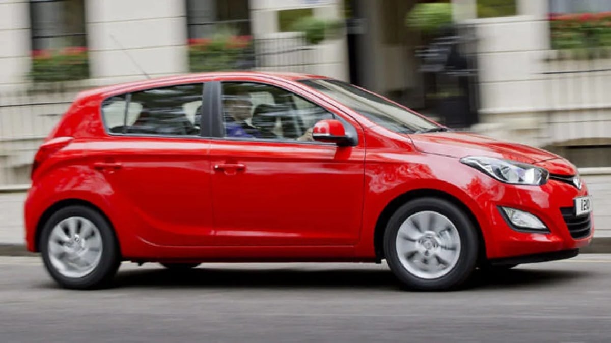 Descargar Manual HYUNDAI I-20 2013 de Usuario