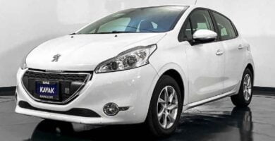 Descargar Manual PEUGEOT 208 2014 de usuario PDF gratis