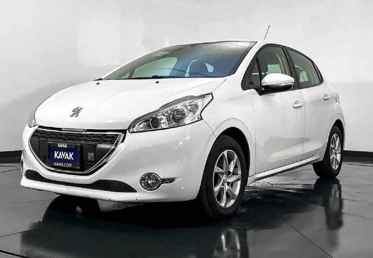 Descargar Manual PEUGEOT 208 2014 de usuario PDF gratis