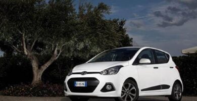 Descargar Manual HYUNDAI GRAND i10 2015 de Usuario