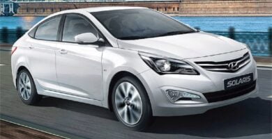 Descargar Manual HYUNDAI SOLARIS 2015 de Usuario