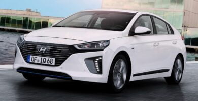 Descargar Manual HYUNDAI IONIQ HYBRID 2016 de Usuario