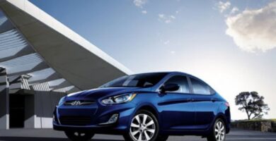 Descargar Manual HYUNDAI SOLARIS 2016 de Usuario