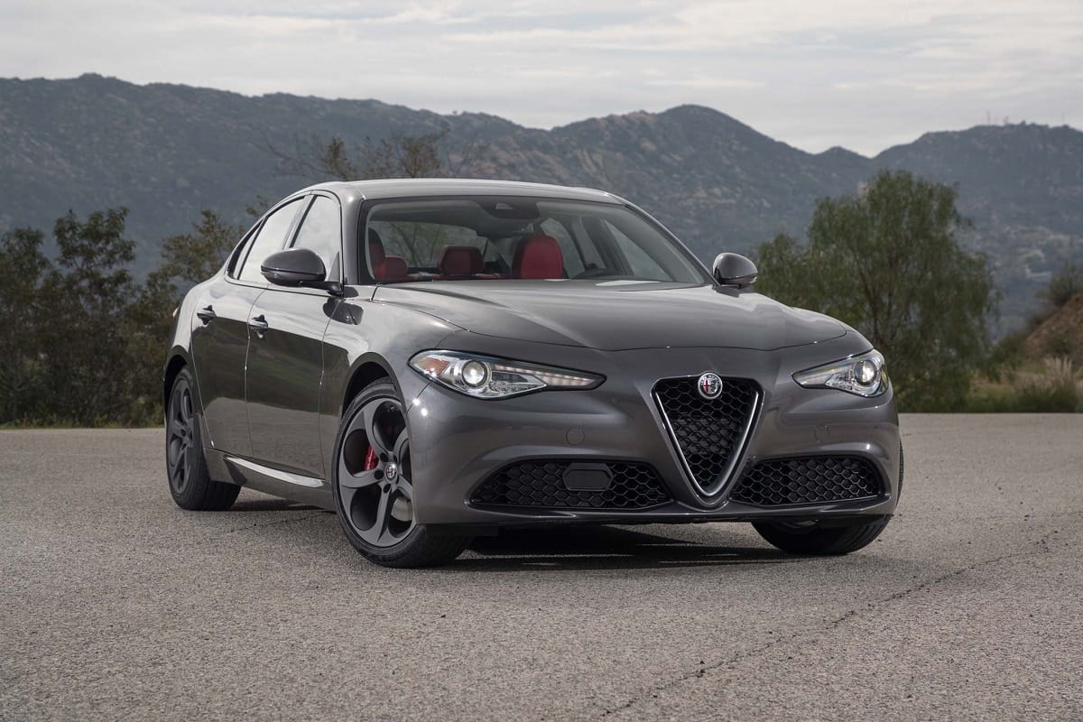 Descargar Manual ALFA ROMEO GIULIA 2017 de Usuario