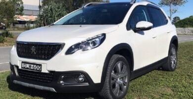 Descargar Manual PEUGEOT 2008 2018 de usuario PDF gratis