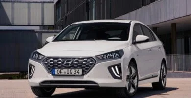 Descargar Manual HYUNDAI IONIQ HYBRID 2020 de Usuario