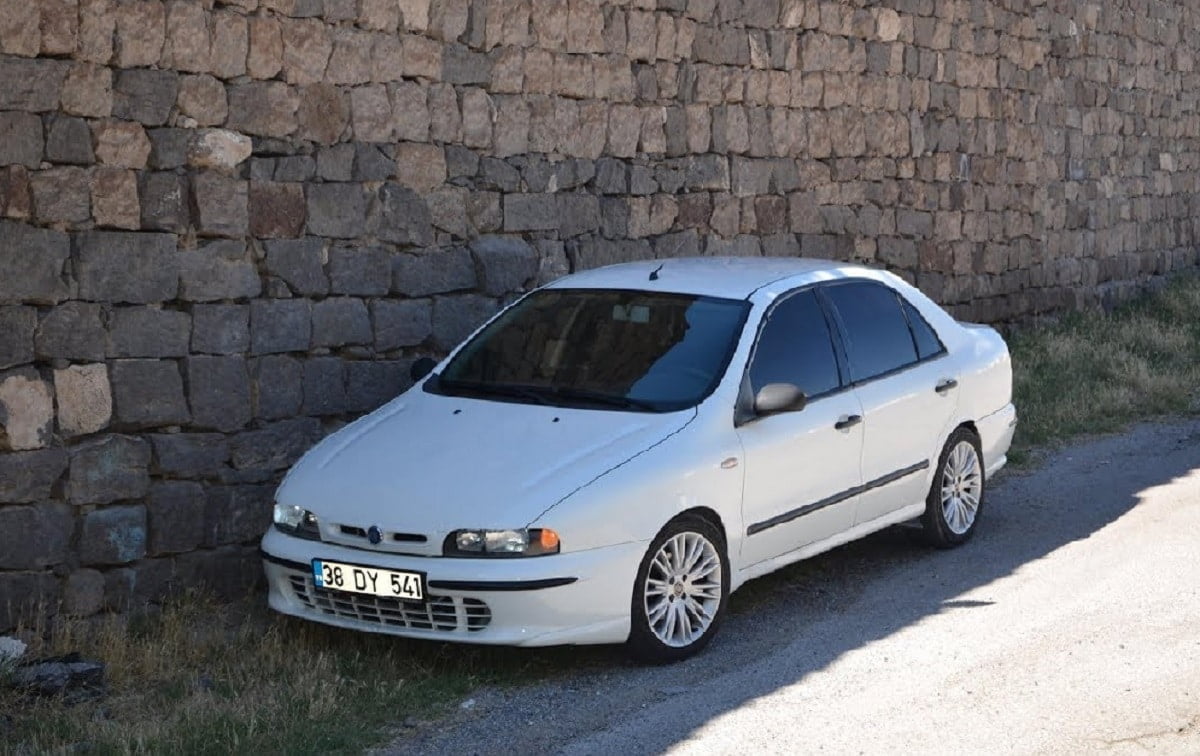 Descargar Manual FIAT MAREA 2004 PDF GRATIS 🏅 de Usuario