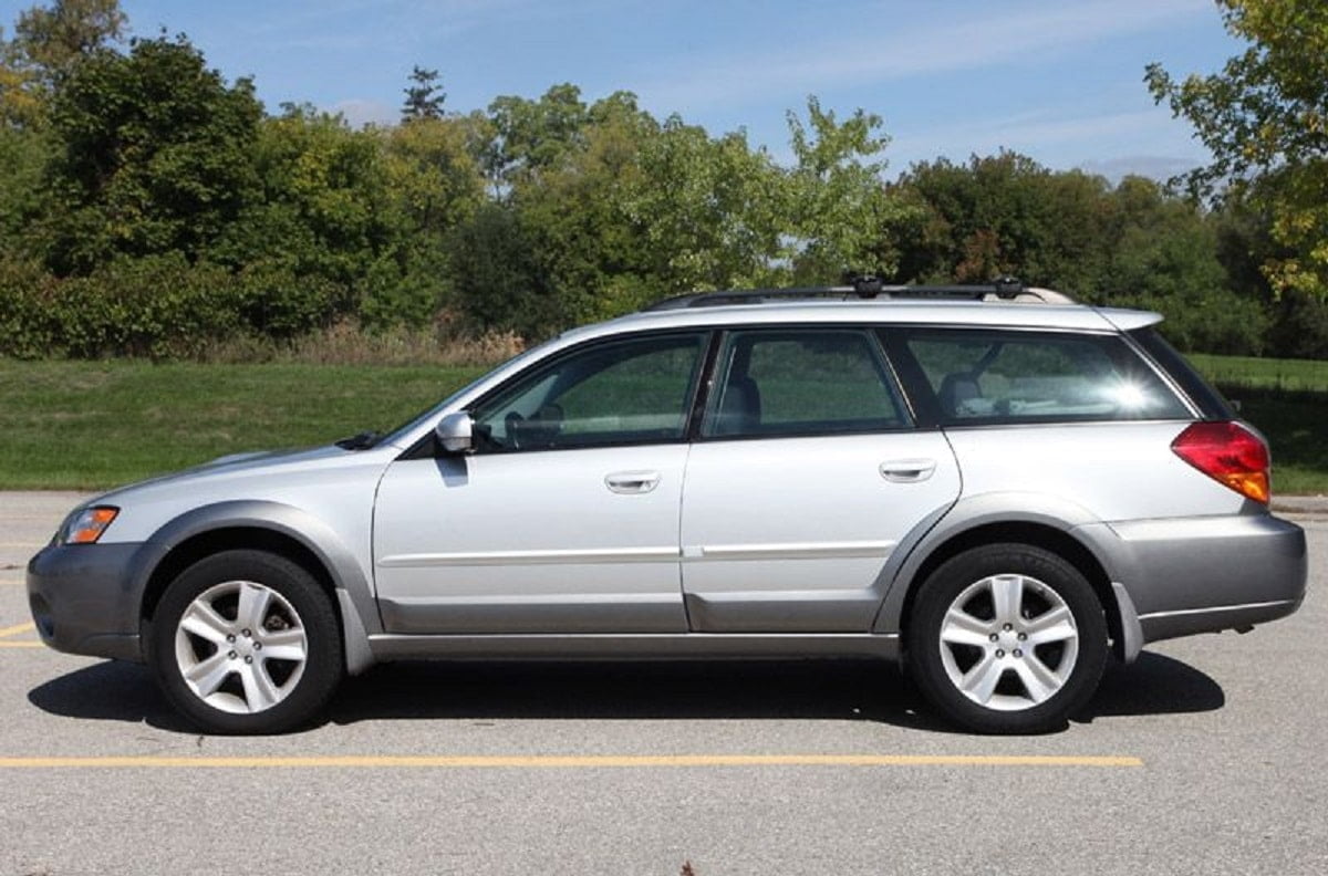 SUBARU OUTBACK 2005 Owner