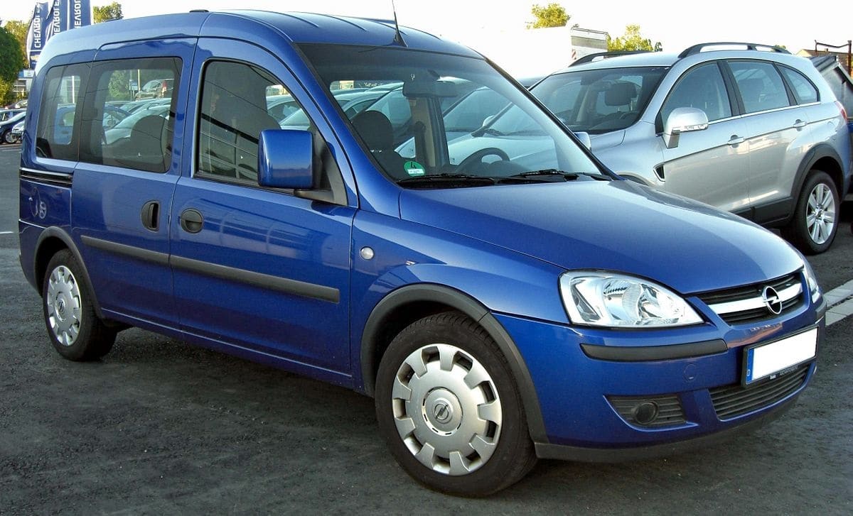 Descargar Manual OPEL COMBO 2006 de Usuario PDF Gratis
