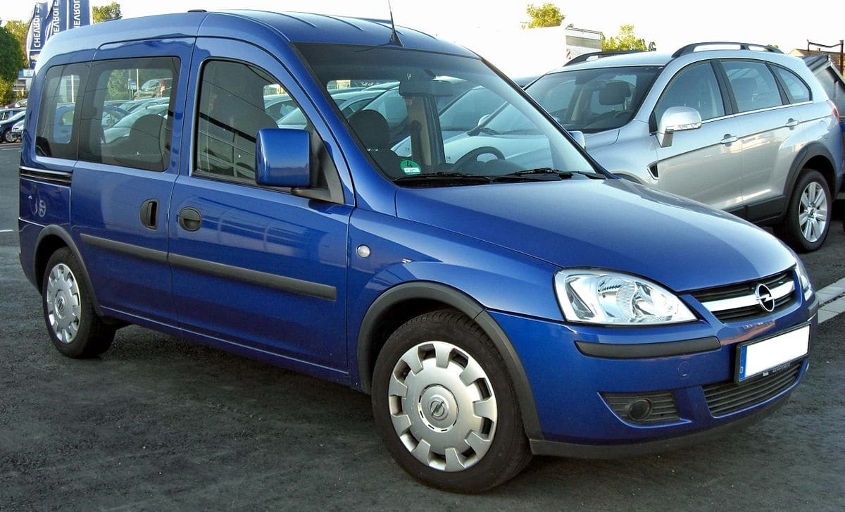 Descargar Manual OPEL COMBO 2006 de Usuario PDF Gratis