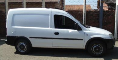 Descargar Manual OPEL COMBO 2007 de Usuario PDF Gratis