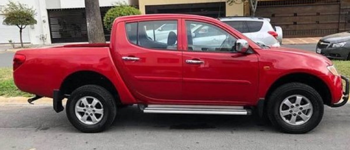 Manual MITSUBISHI L200 GL 2008 de Usuario PDF Gratis
