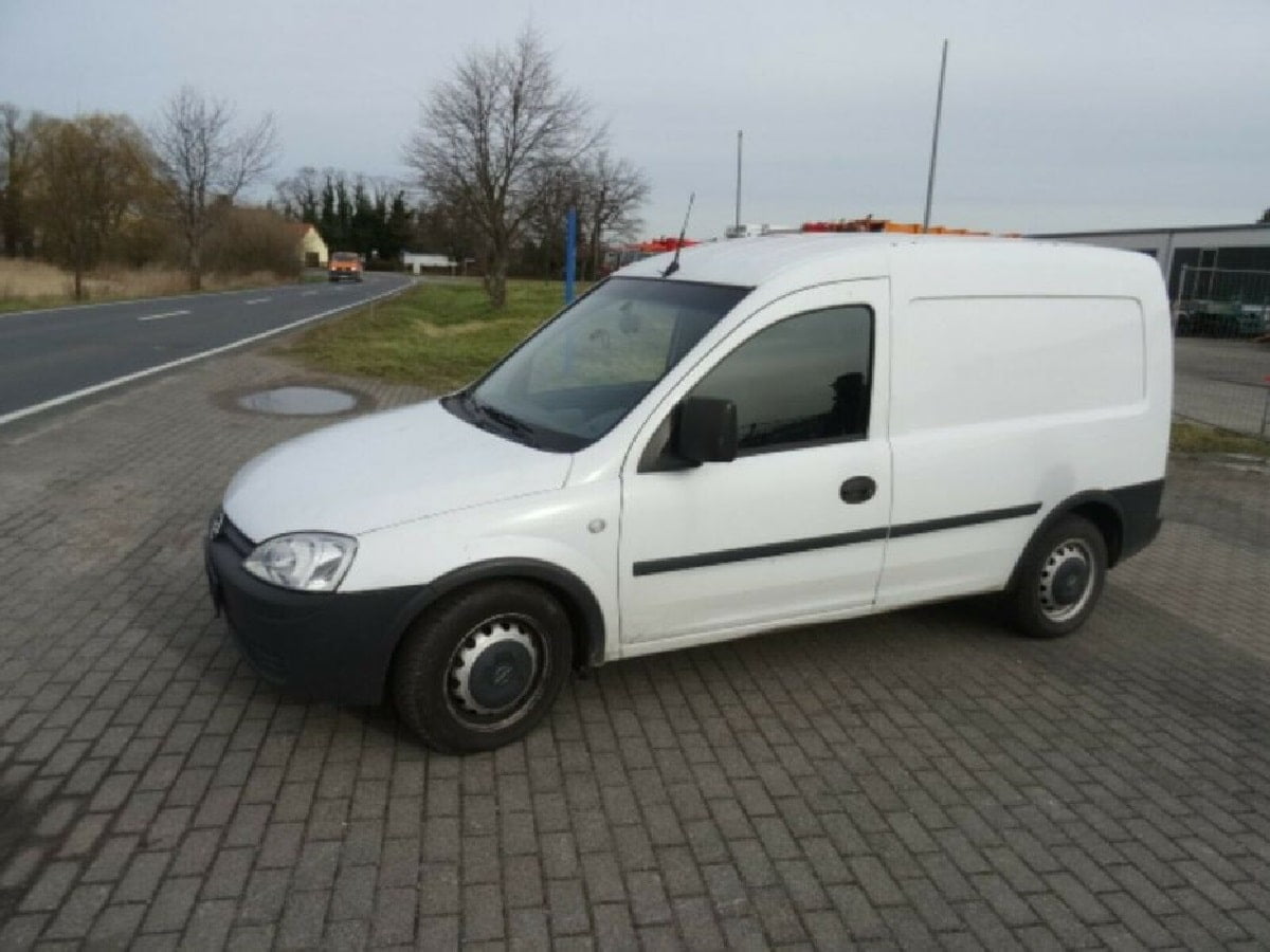 Descargar Manual OPEL COMBO 2009 de Usuario PDF Gratis