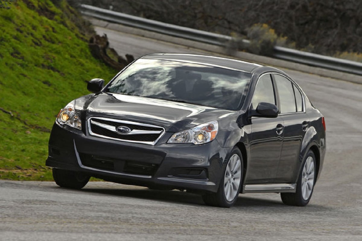 Descargar Manual SUBARU LEGACY 2010 de Usuario PDF Gratis