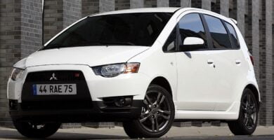 Descargar Manual MITSUBISHI COLT 2011 de Usuario PDF Gratis