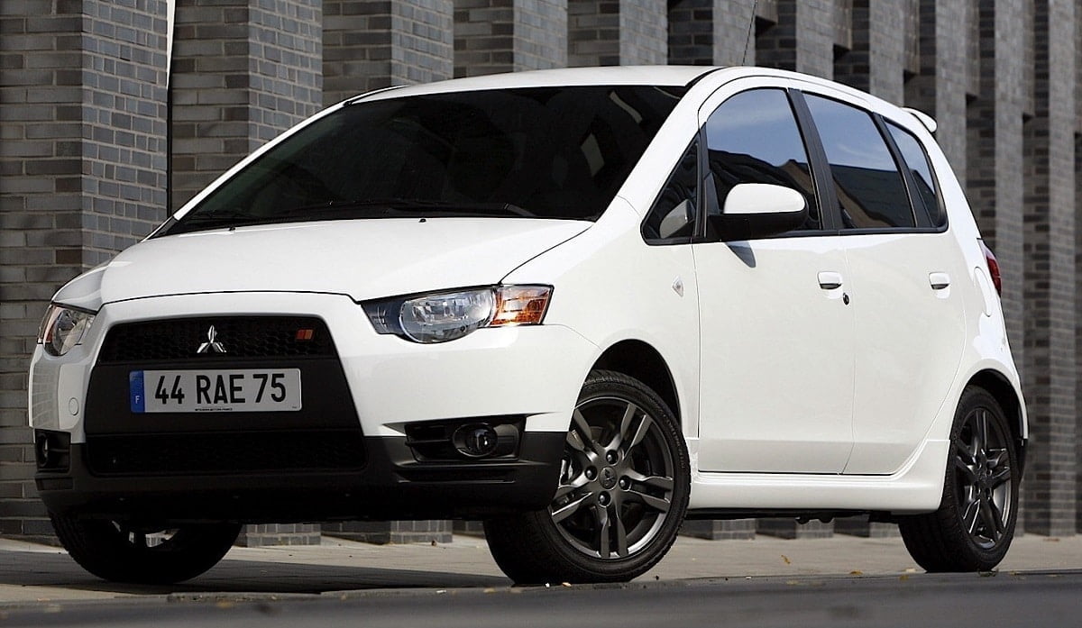 Descargar Manual MITSUBISHI COLT 2011 de Usuario PDF Gratis