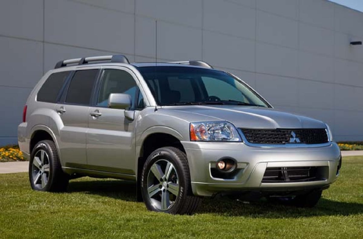 Descargar Manual MITSUBISHI ENDEAVOR 2011 de Usuario PDF Gratis