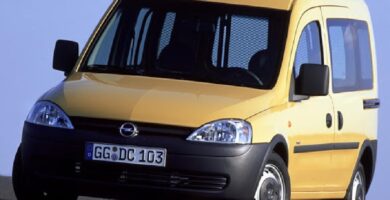 Descargar Manual OPEL COMBO 2011 de Usuario PDF Gratis