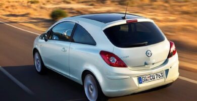 Descargar Manual OPEL CORSA 2011 de Usuario PDF Gratis