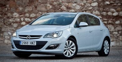 Descargar Manual OPEL ASTRA 2012 de Usuario PDF Gratis