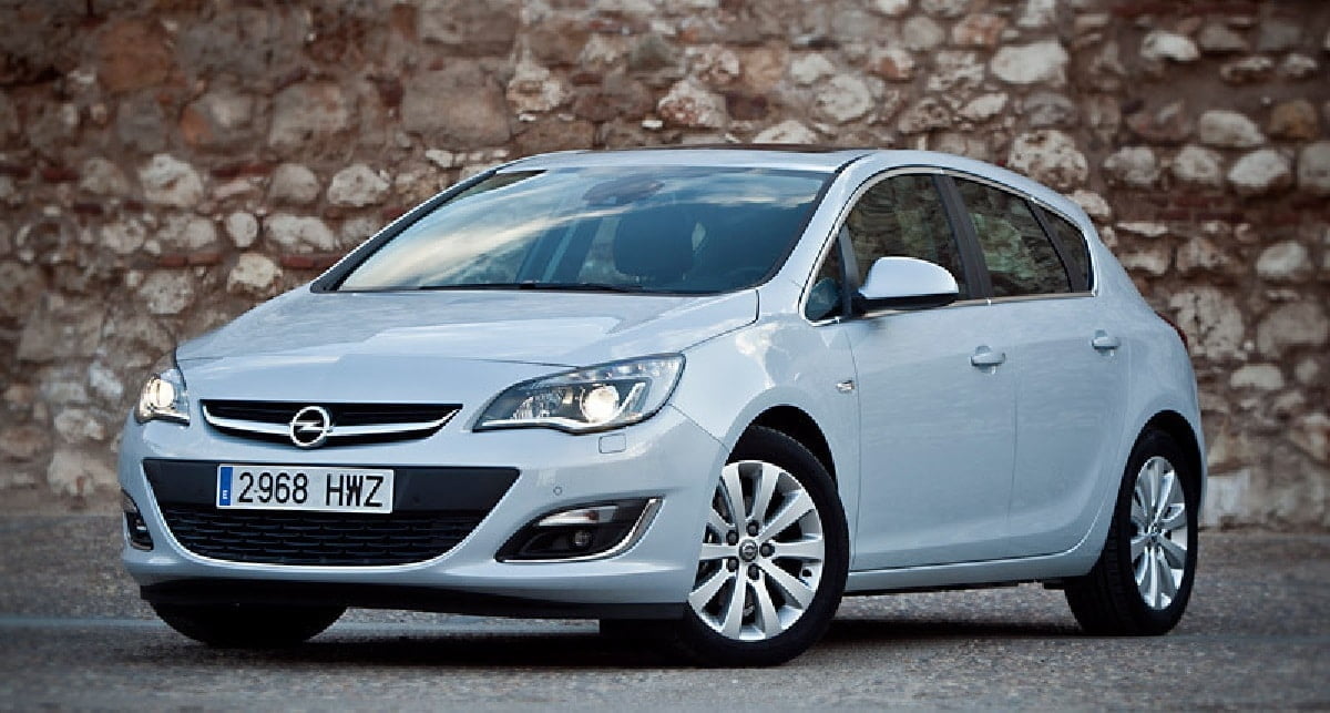 Descargar Manual OPEL ASTRA 2012 de Usuario PDF Gratis