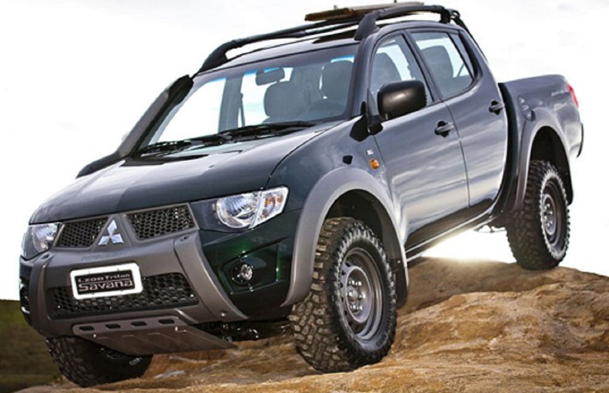 Descargar Manual MITSUBISHI L200 SAVANA 2013 de Usuario PDF Gratis