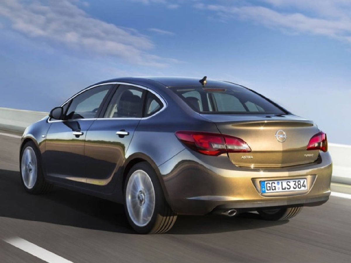 Descargar Manual OPEL ASTRA FAMILY 2013 de Usuario PDF Gratis