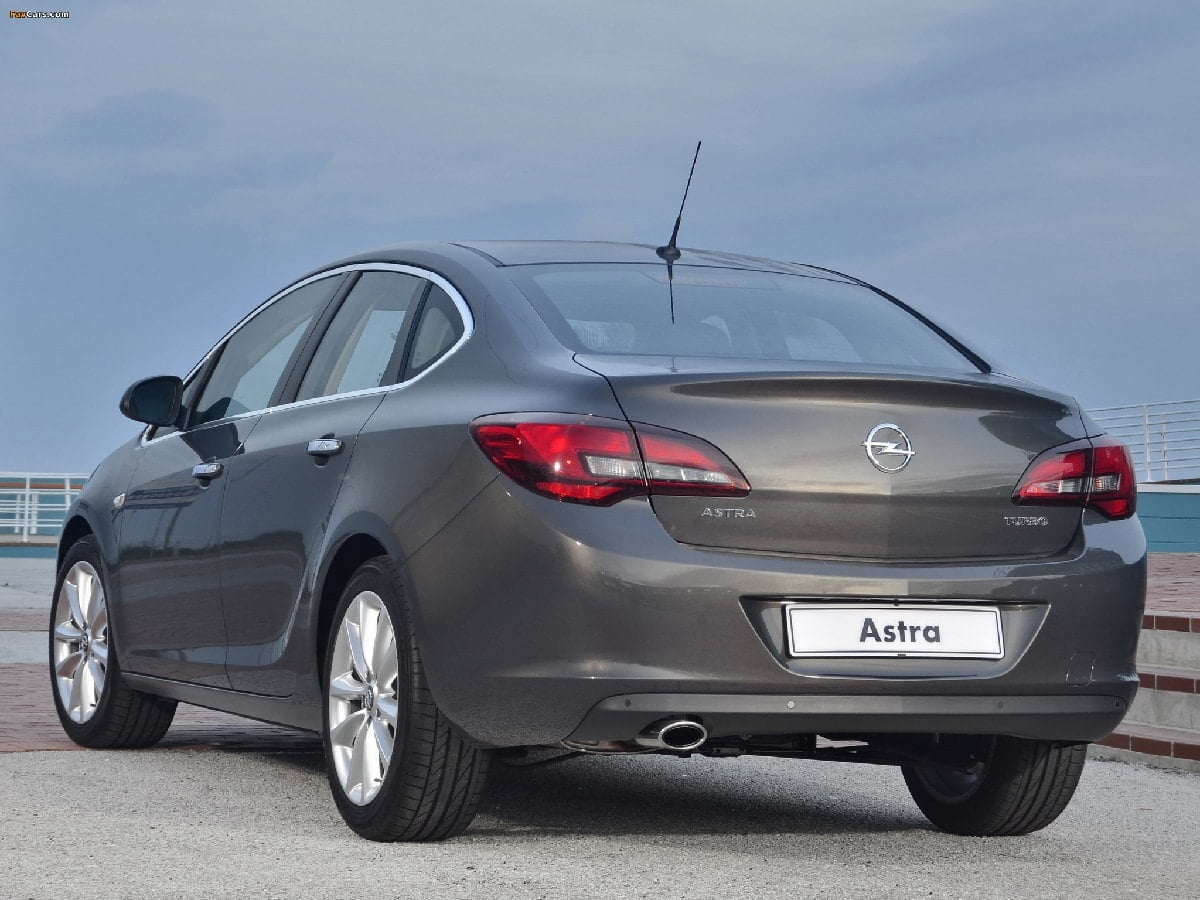 Descargar Manual OPEL ASTRA SALOON 2013 de Usuario PDF Gratis