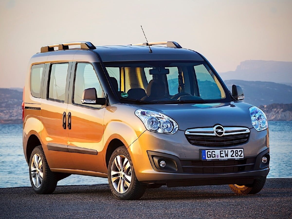 Descargar Manual OPEL COMBO 2013 de Usuario PDF Gratis