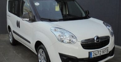 Descargar Manual OPEL COMBO TOUR 2013 de Usuario PDF Gratis