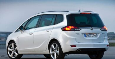 Descargar Manual OPEL ZAFIRA TOURER 2013 de Usuario PDF Gratis