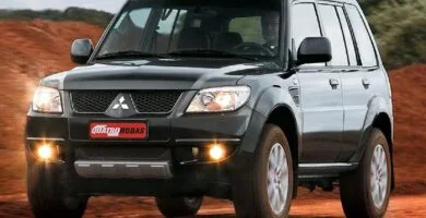 Descargar Manual MITSUBISHI PAJERO TR4 4x2 2014 de Usuario PDF Gratis