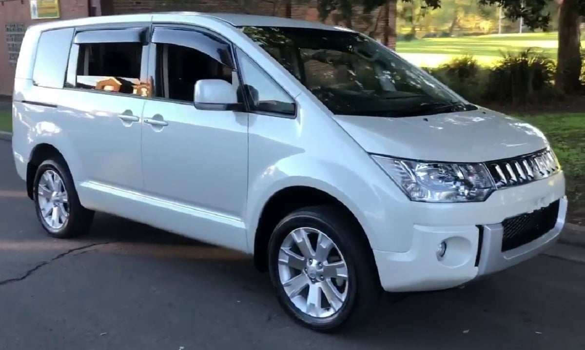 Manual MITSUBISHI DELICA D5 2015 de Usuario PDF Gratis