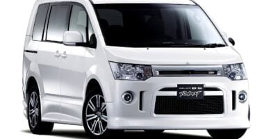 Descargar Manual MITSUBISHI DELICA D2 2016 de Usuario PDF Gratis