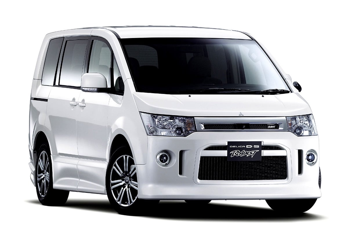 Descargar Manual MITSUBISHI DELICA D2 2016 de Usuario PDF Gratis