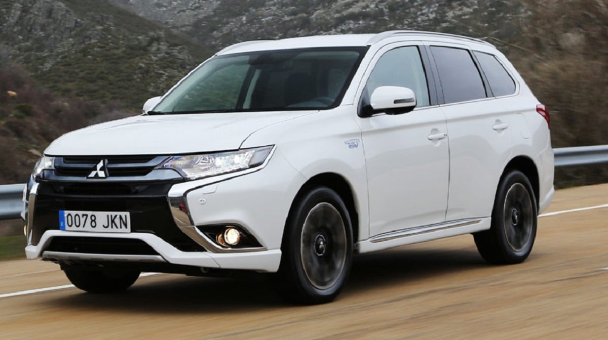 Descargar Manual MITSUBISHI OUTLANDER PHEV 2016 de Usuario PDF Gratis