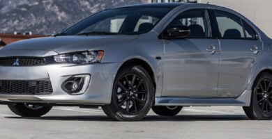 Descargar Manual MITSUBISHI LANCER 2017 de Usuario PDF Gratis