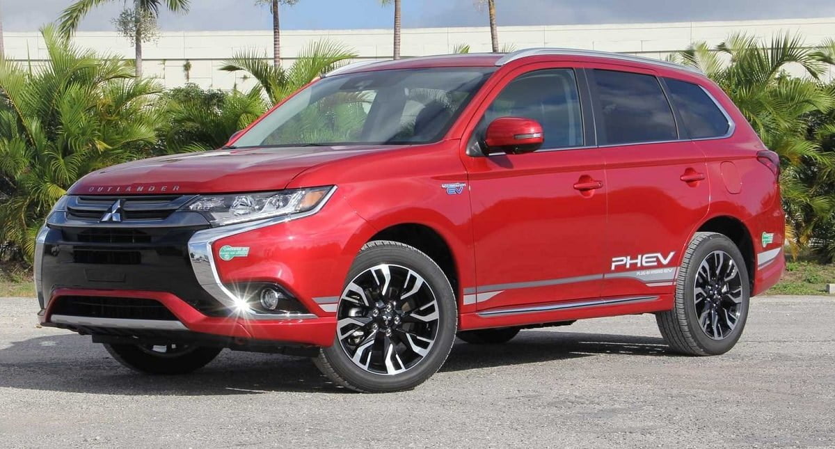 Descargar Manual MITSUBISHI OUTLANDER PHEV 2018 de Usuario PDF Gratis