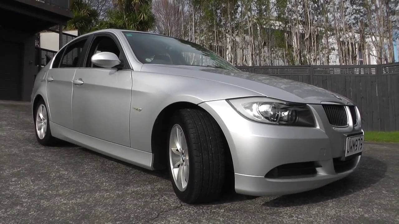 Descargar Manual BMW 323i 2007 de Usuario