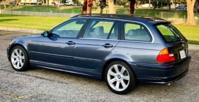 Descargar Manual BMW 325i Wagon 2002 de Usuario