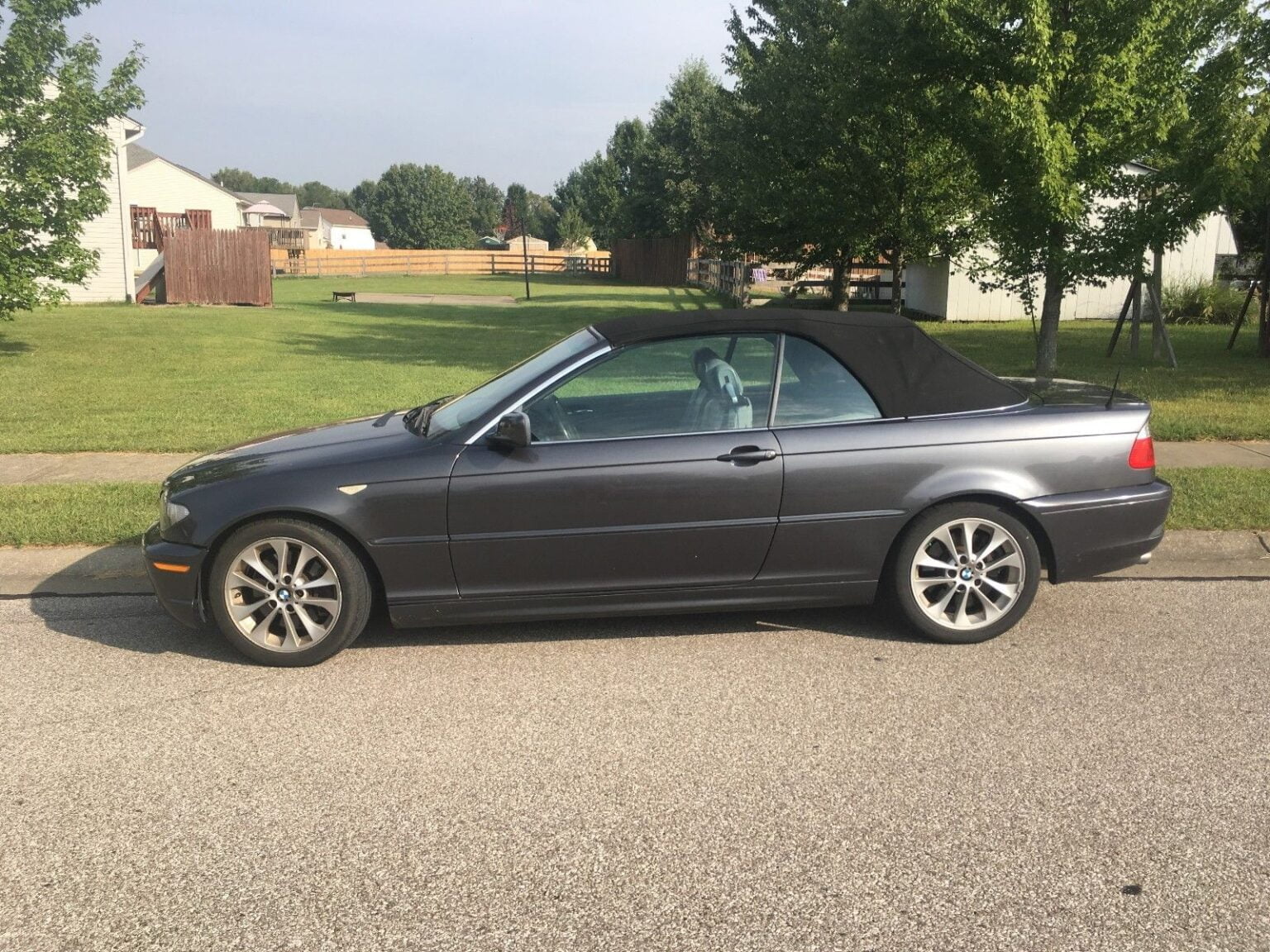 Descargar Manual BMW 330Ci Convertible 2005 de Usuario