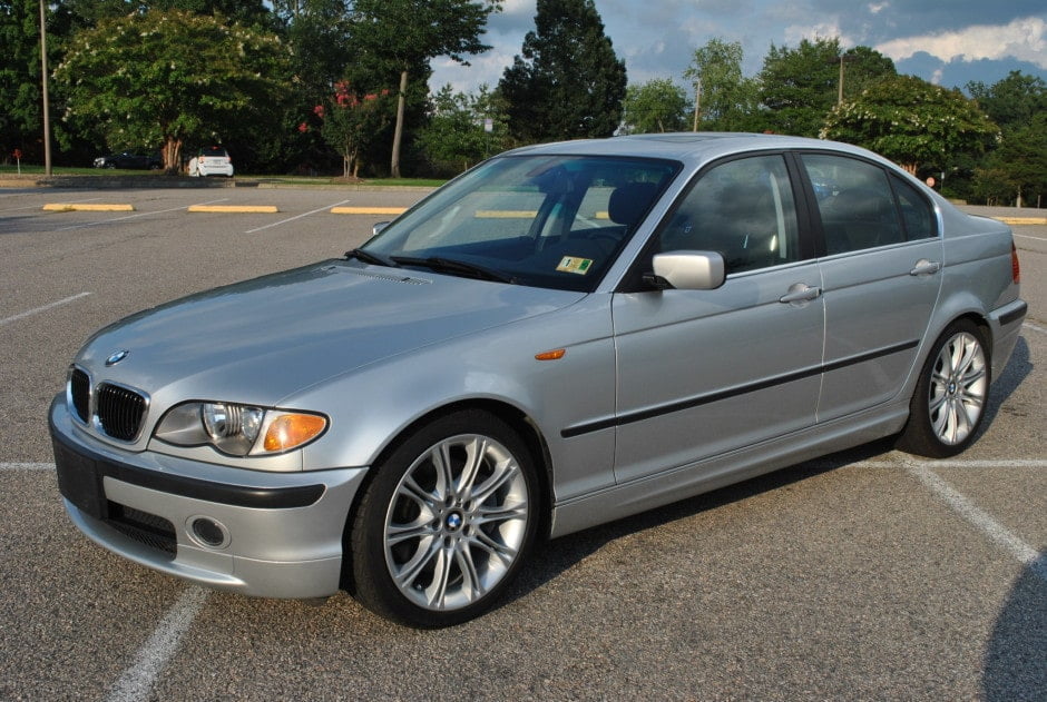 Descargar Manual BMW 330i 2002 de Usuario