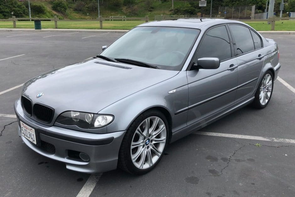 Descargar Manual BMW 330i Sedan 2004 de Usuario