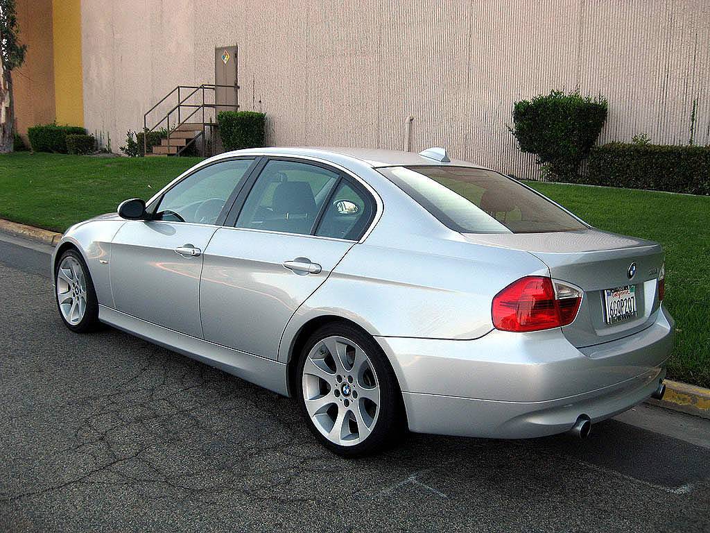 Descargar Manual BMW 335i xDrive Sedan 2009 de Usuario